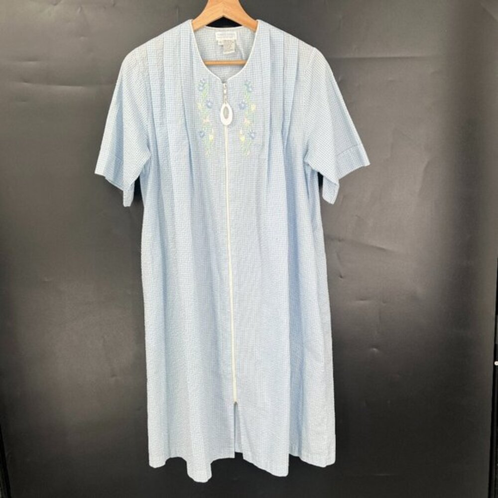 Miss Elaine heavenly bodies seersucker zip up housecoat bath robe blue gingham S